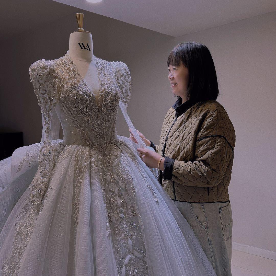大庆市苡沫婚纱、妈妈礼服馆