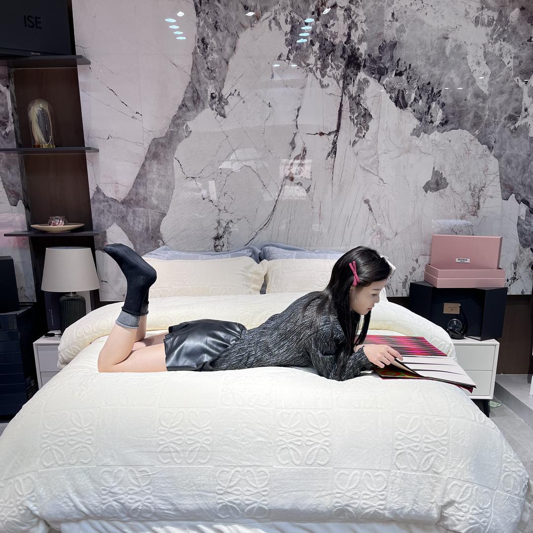 灿烂小姐姐家纺