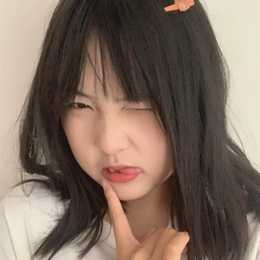 小小小女生😘😘😘
