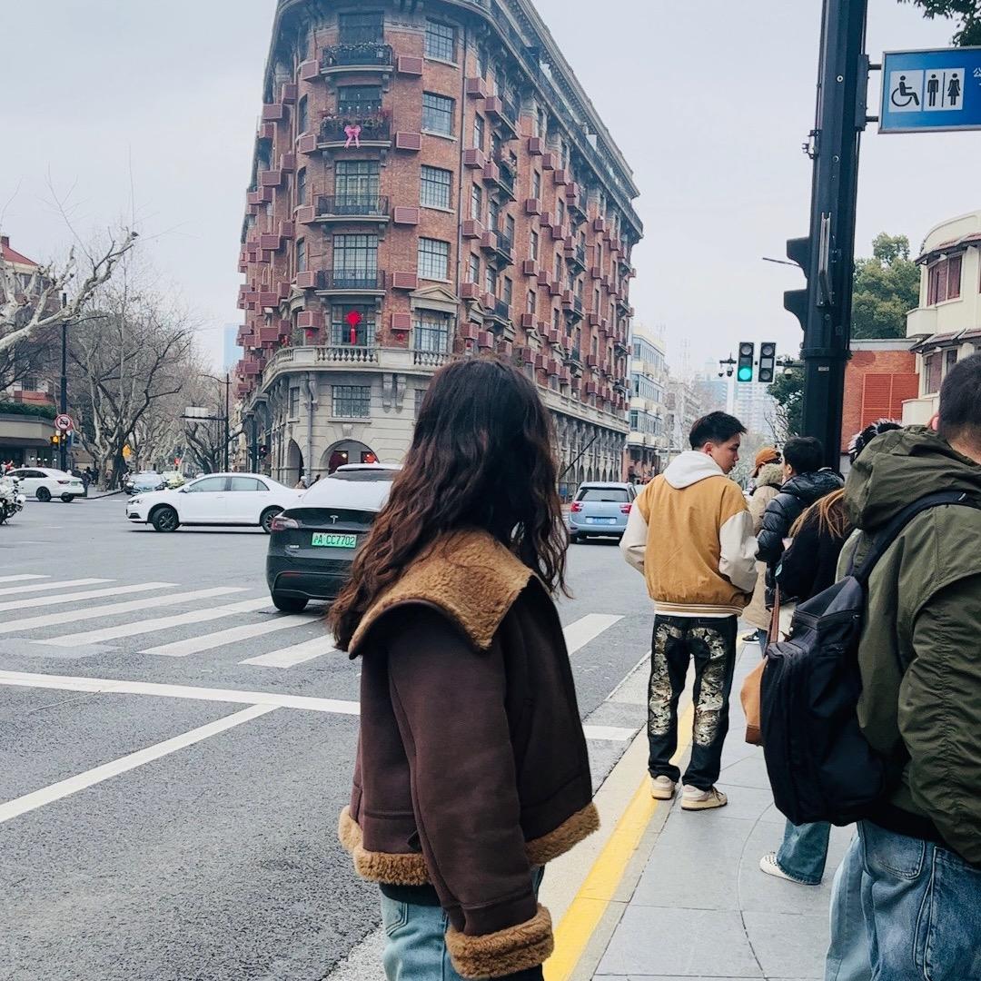 一介俗人$~