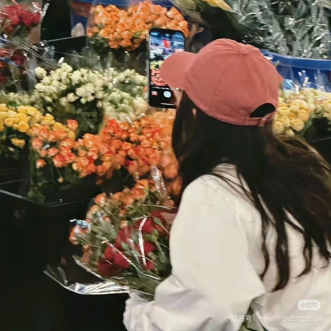 要比昨天更爱自己 ·