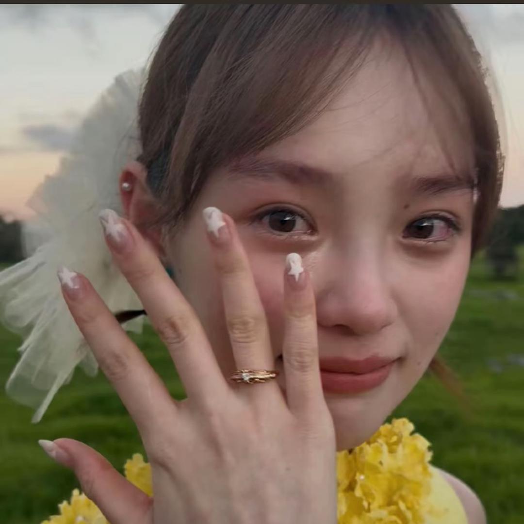 纯洁接连死去在每一个季节