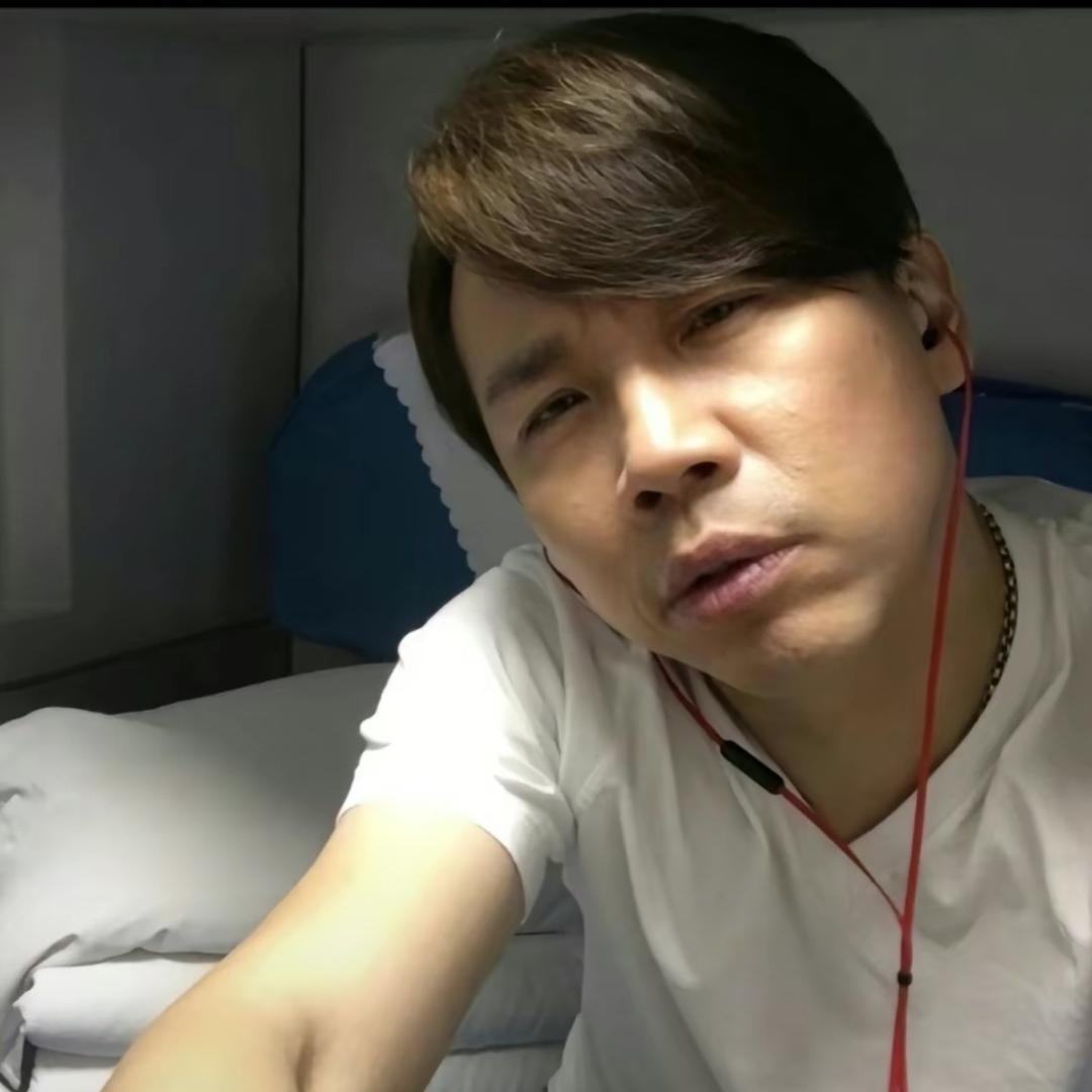 👁️‍🗨️鄭洋_洋