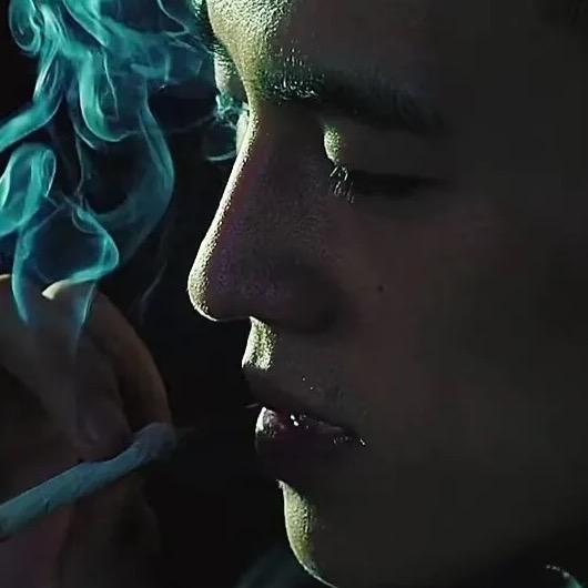 那年我双手插兜