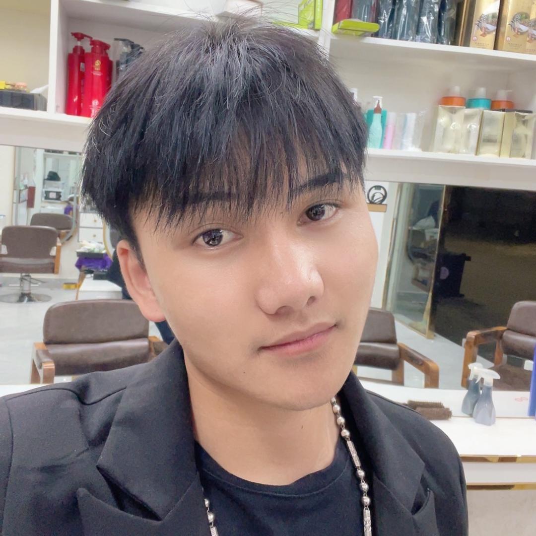 勐遮 理享造型👉潇飞👈