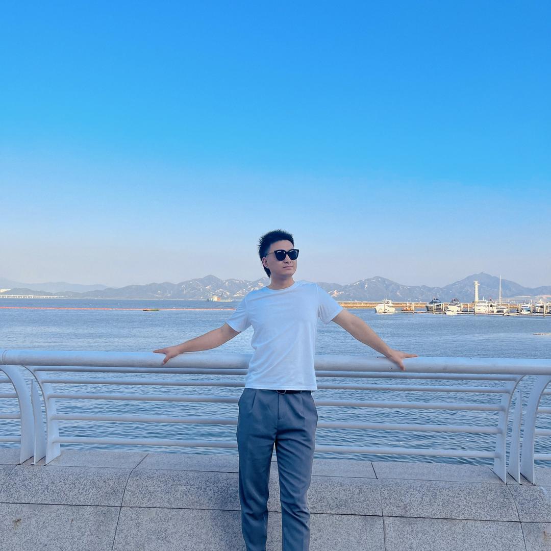 管家阿冉