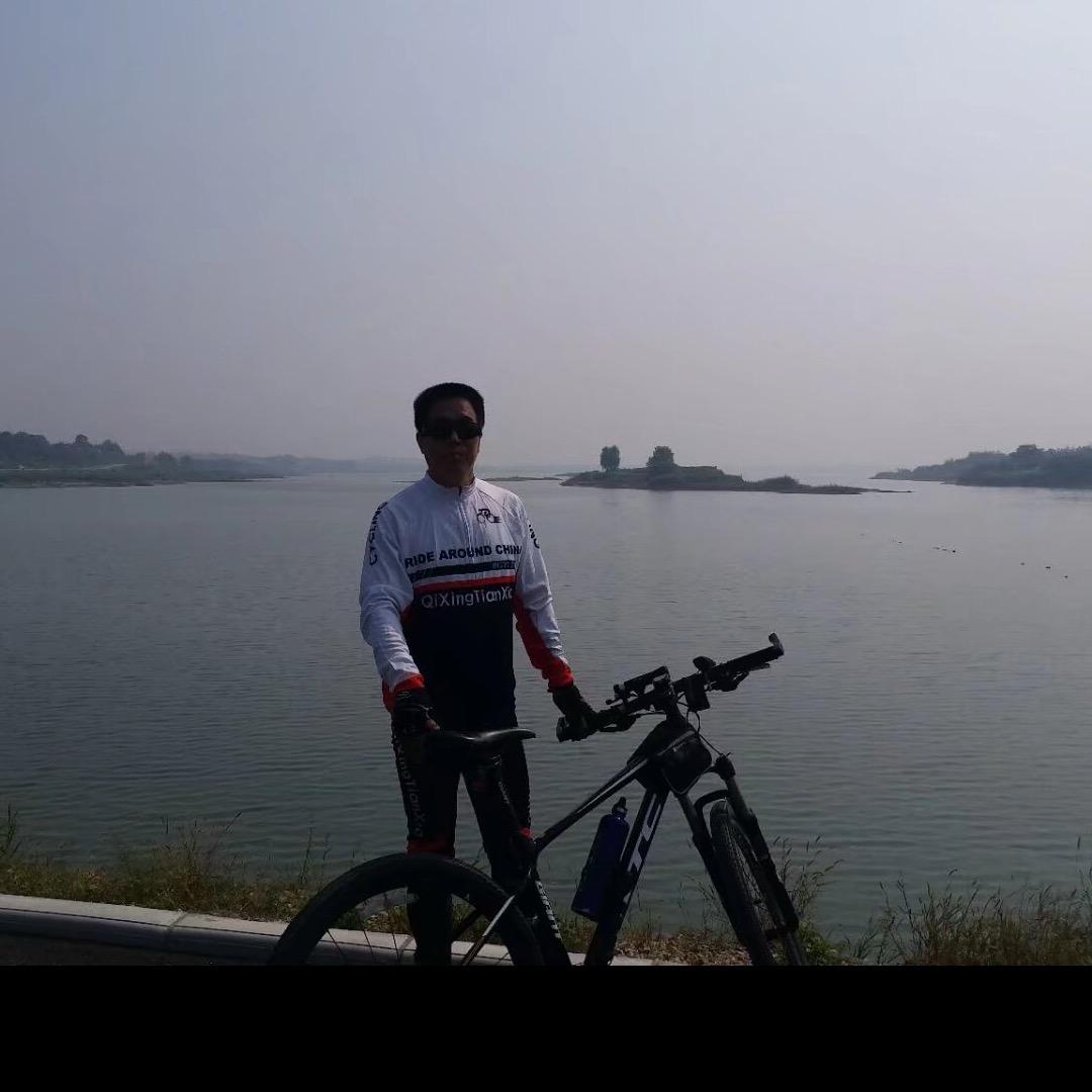 轻装前行（航拍）