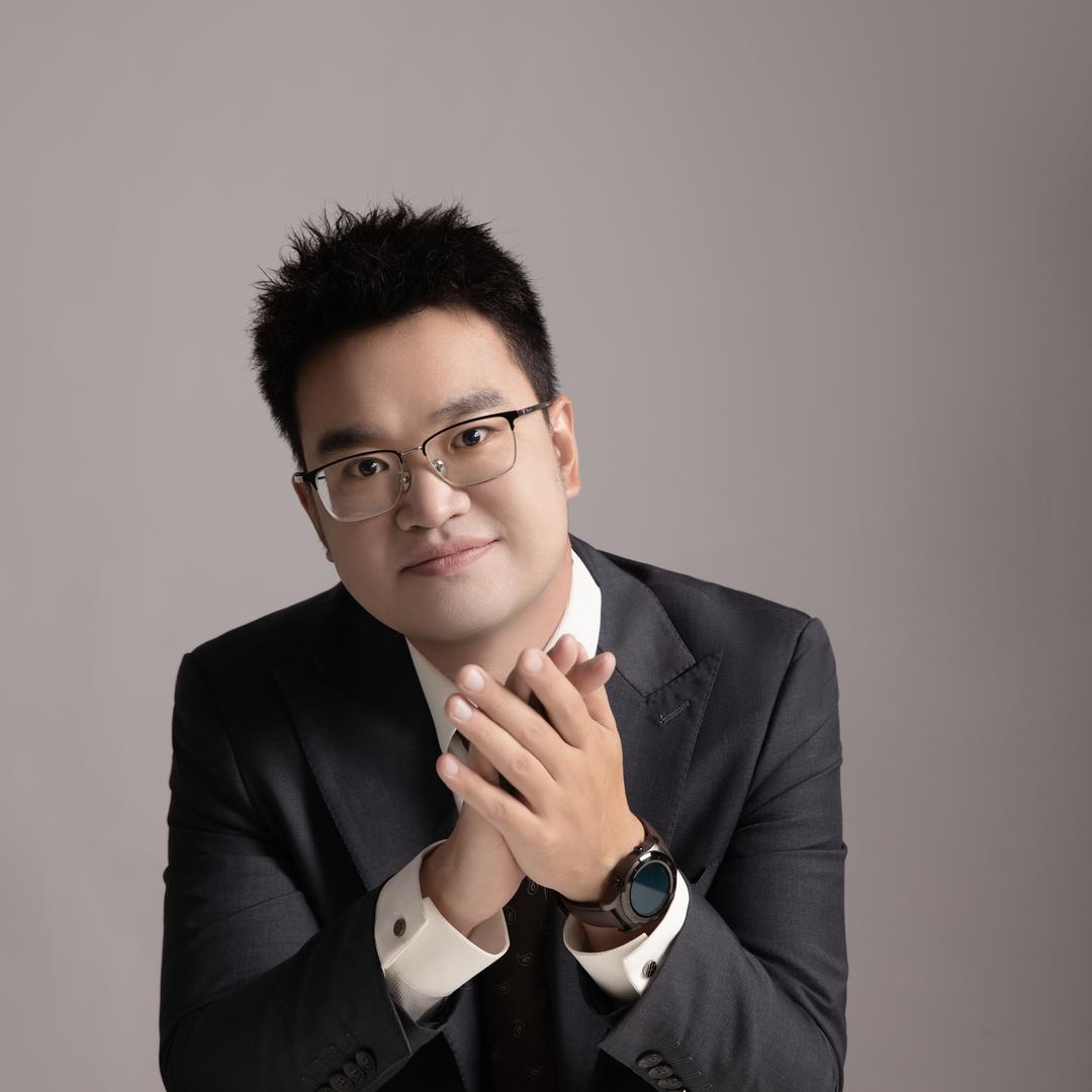 达州主持人张尧