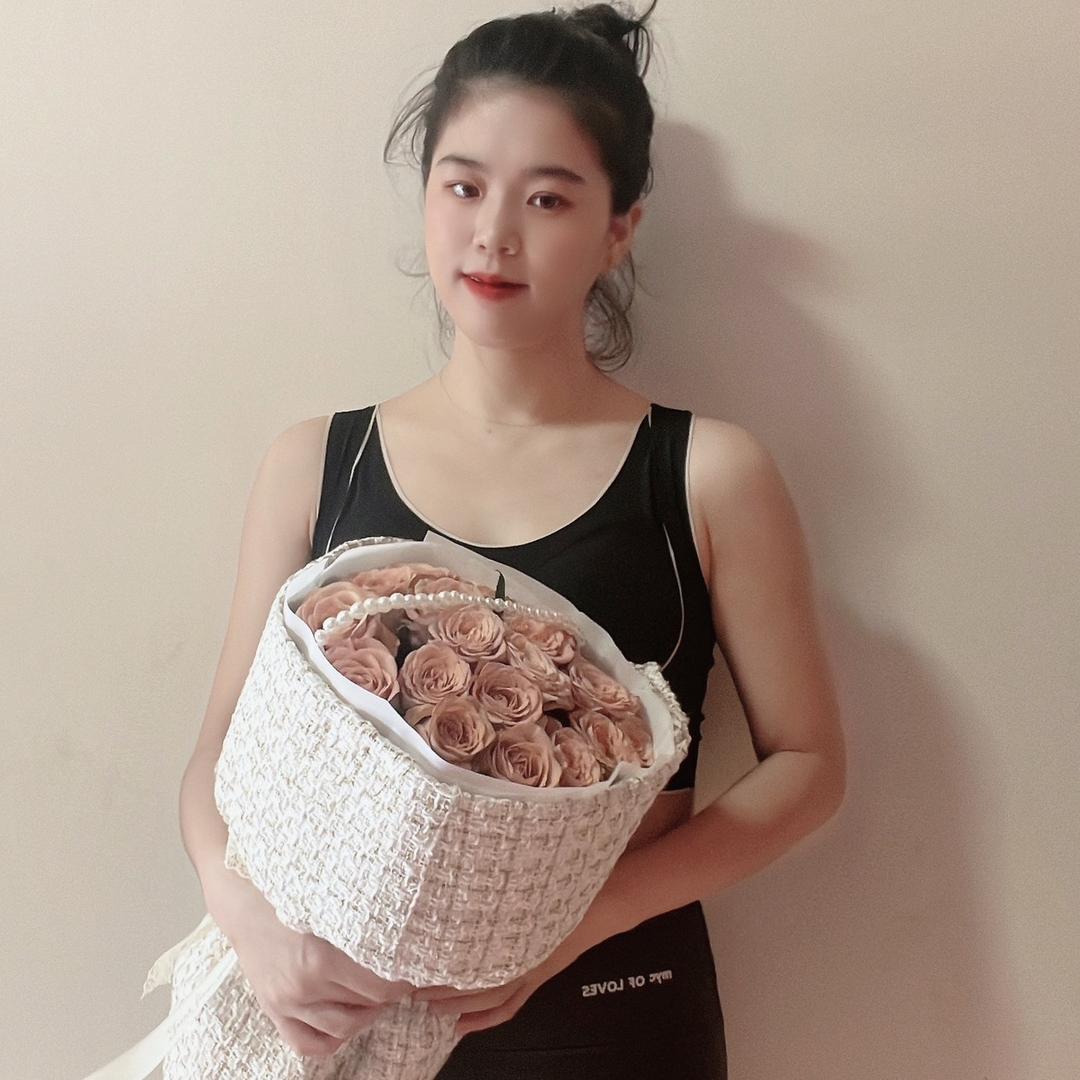 童小姐吃吃吃喝喝
