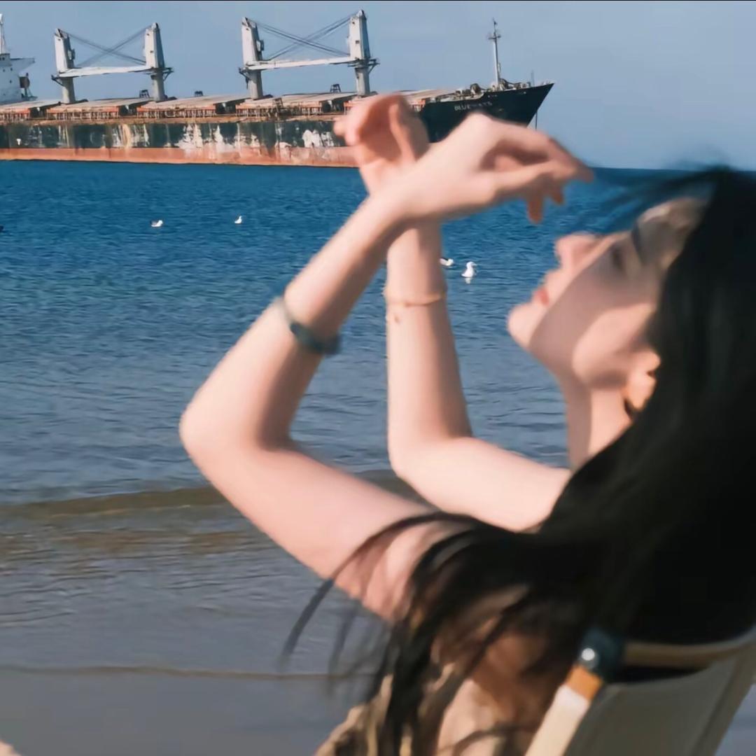 汽车开屏-婷婷