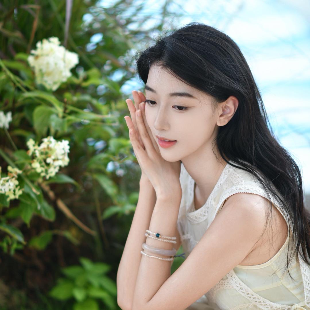 一只小白白ᐝ