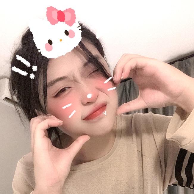 秋秋不吐奶露