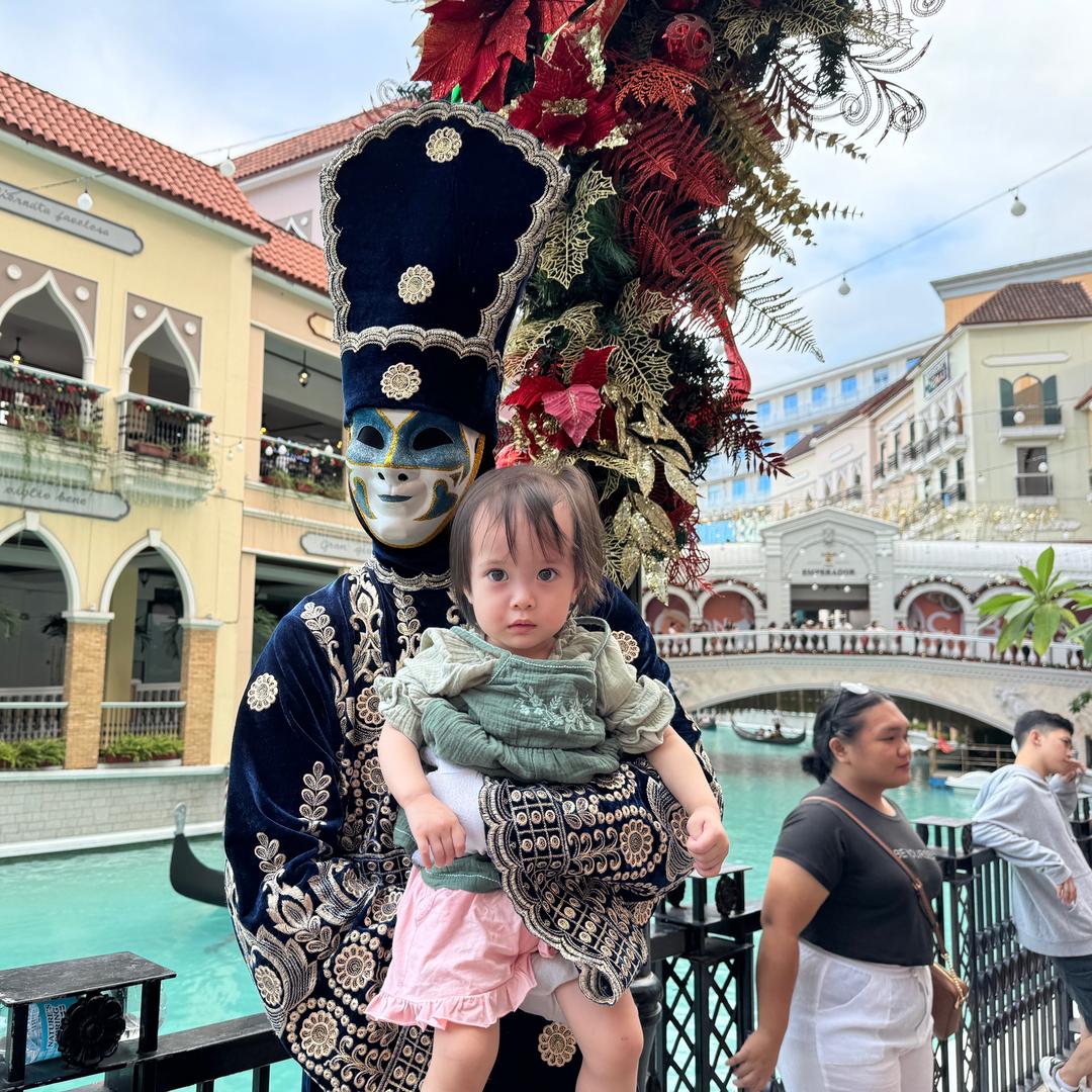 爱笑的梨涡潼妹