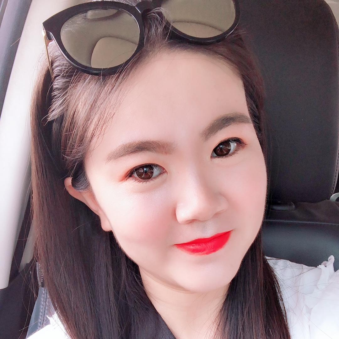 杨小洋（通信行业小姐姐）生活日常