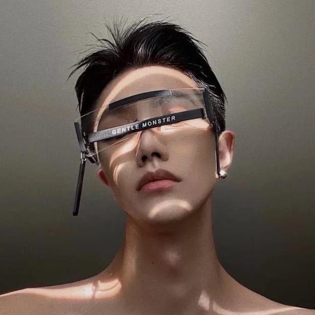 六万.