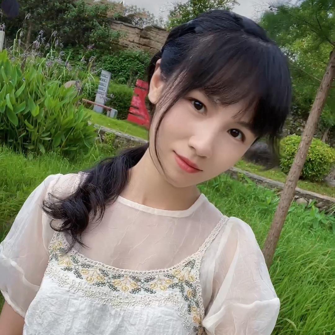 一抹浅笑🍀