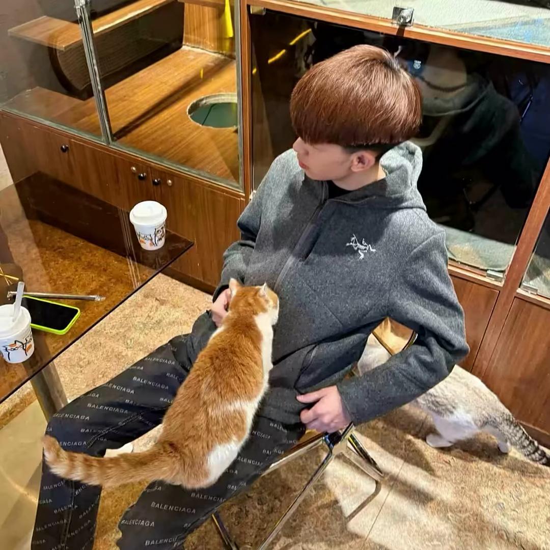 ㅤㅤ ㅤㅤㅤㅤ ㅤㅤㅤ1