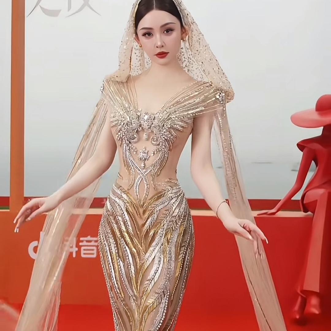 余潇潇（时尚穿搭）