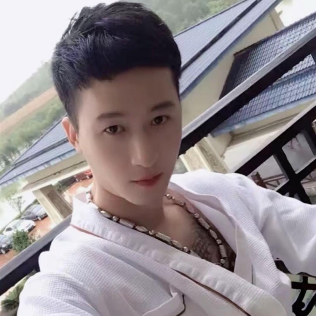 邱少