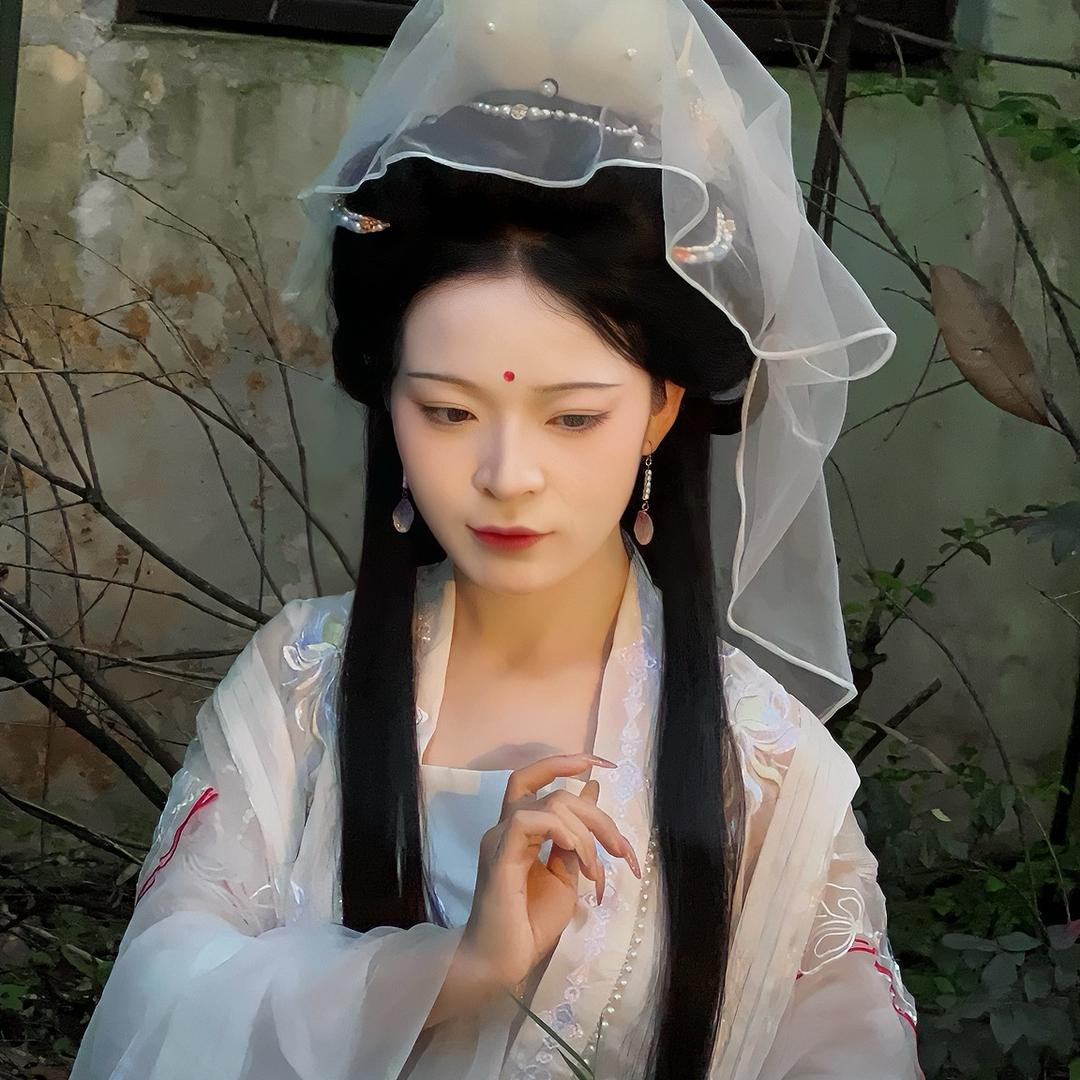 春不晚汉服体验馆(铜仁店）