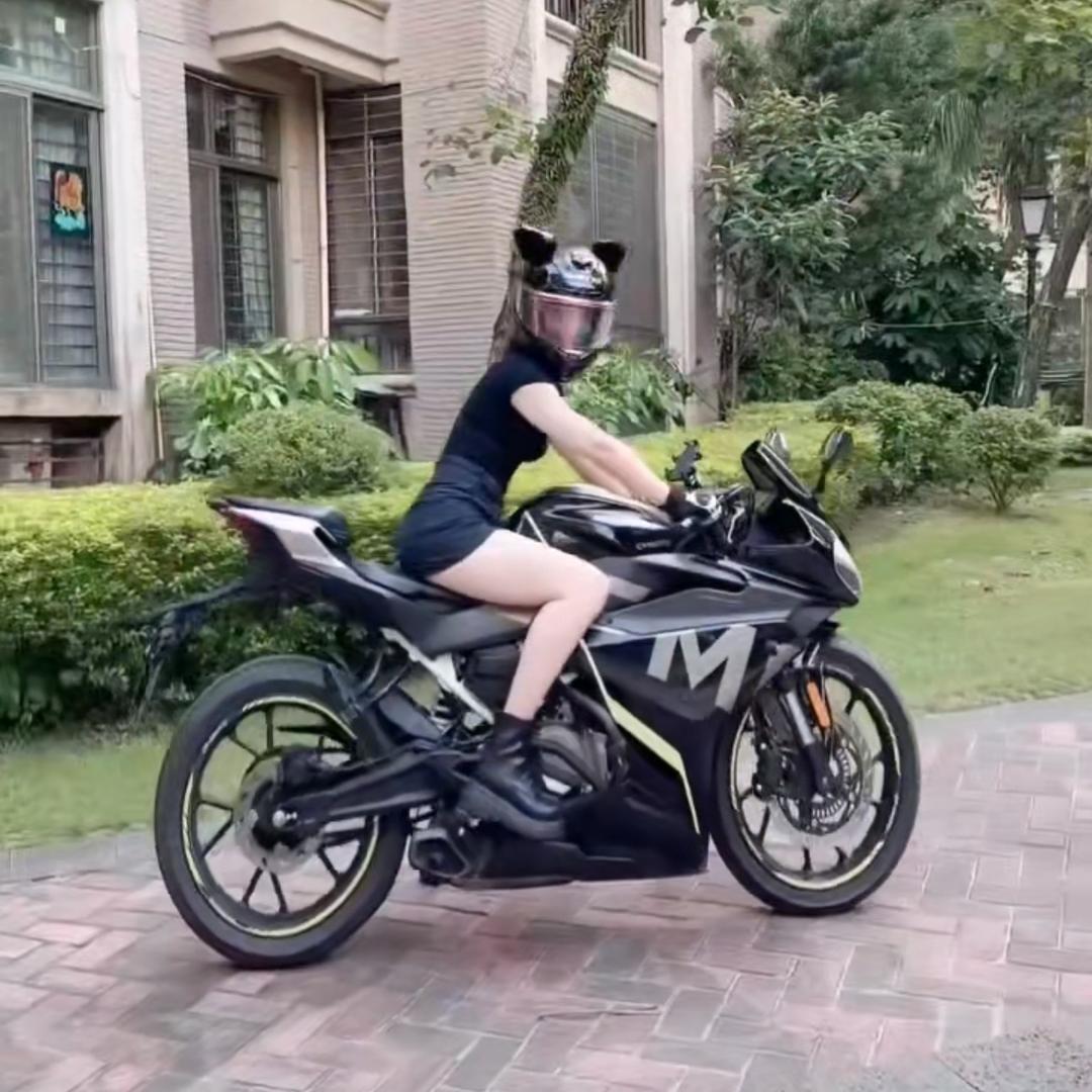杨亚楠👄