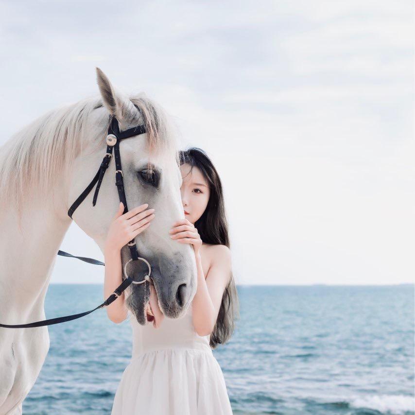 无敌爆炸恋爱脑瞪瞪