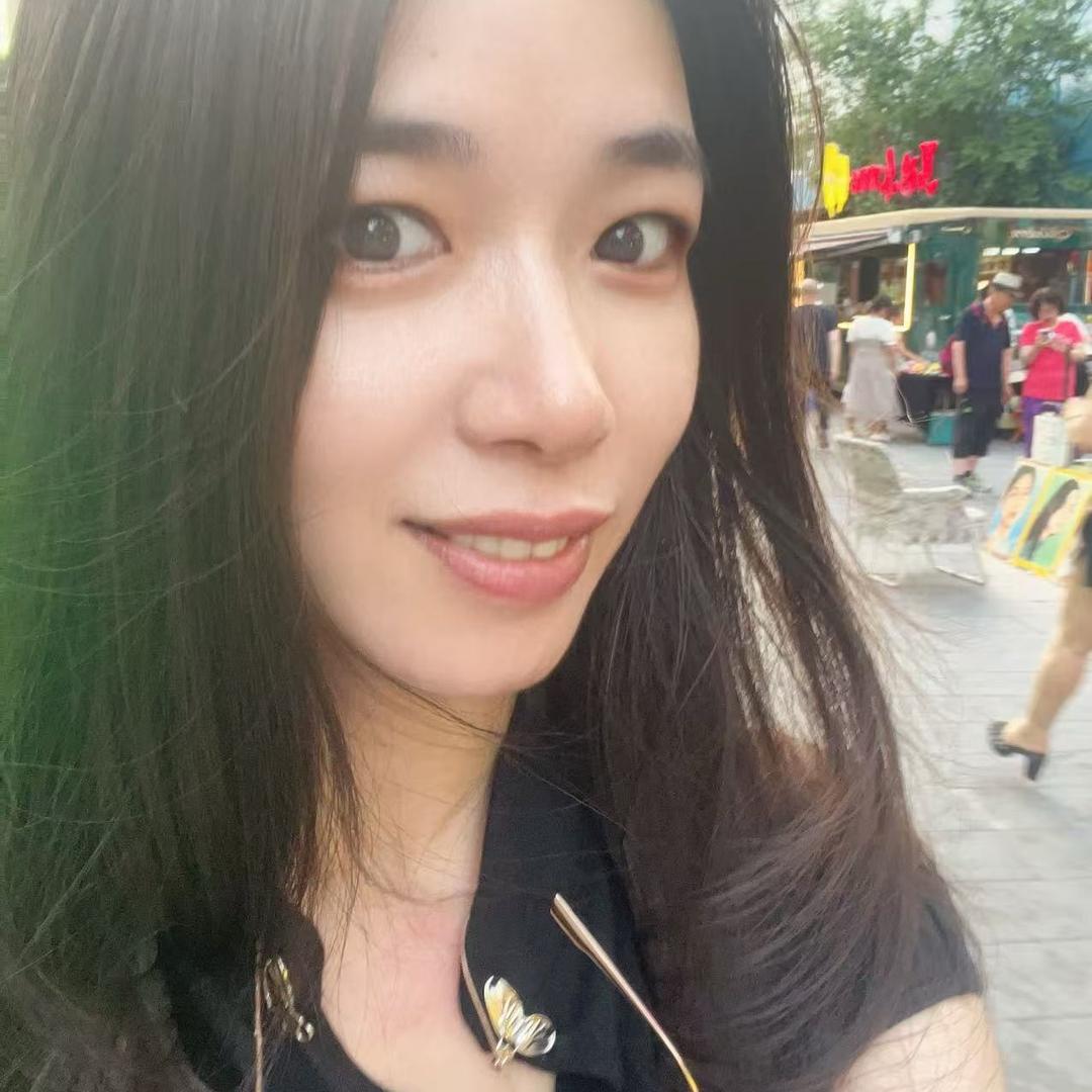 中意饮柠檬茶的青柠