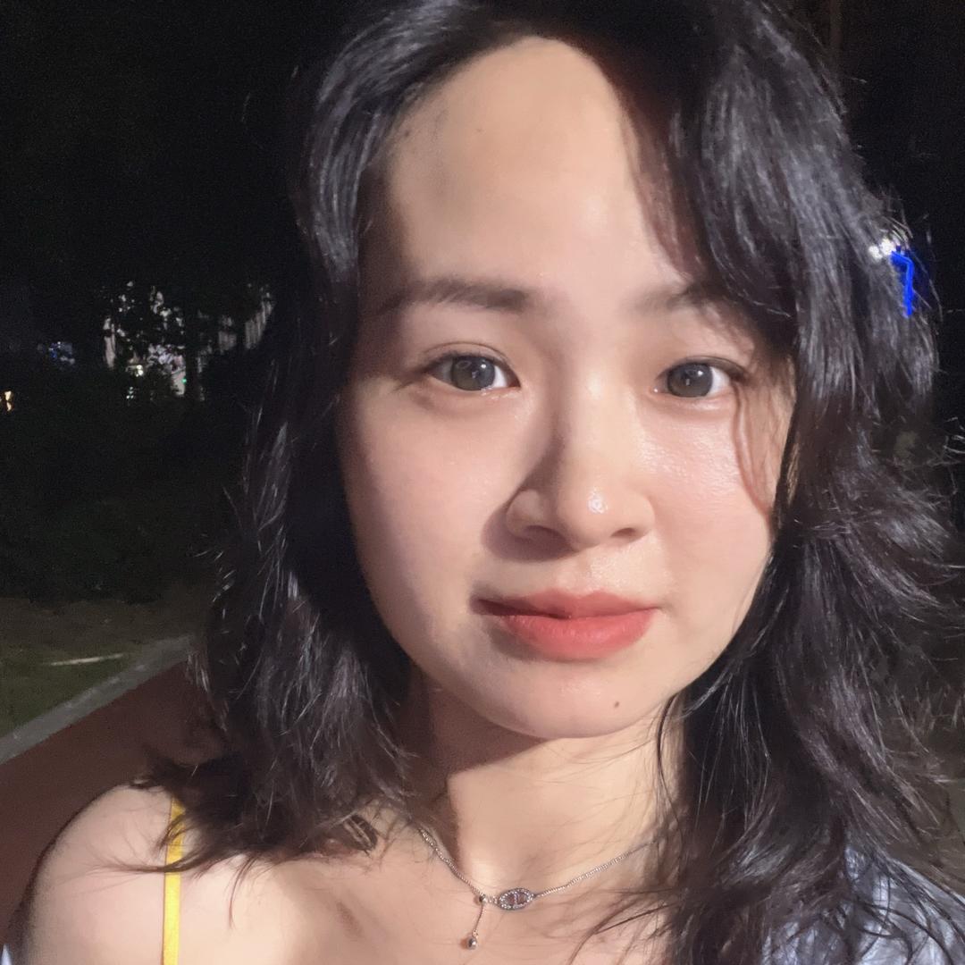 菲菲可爱吃