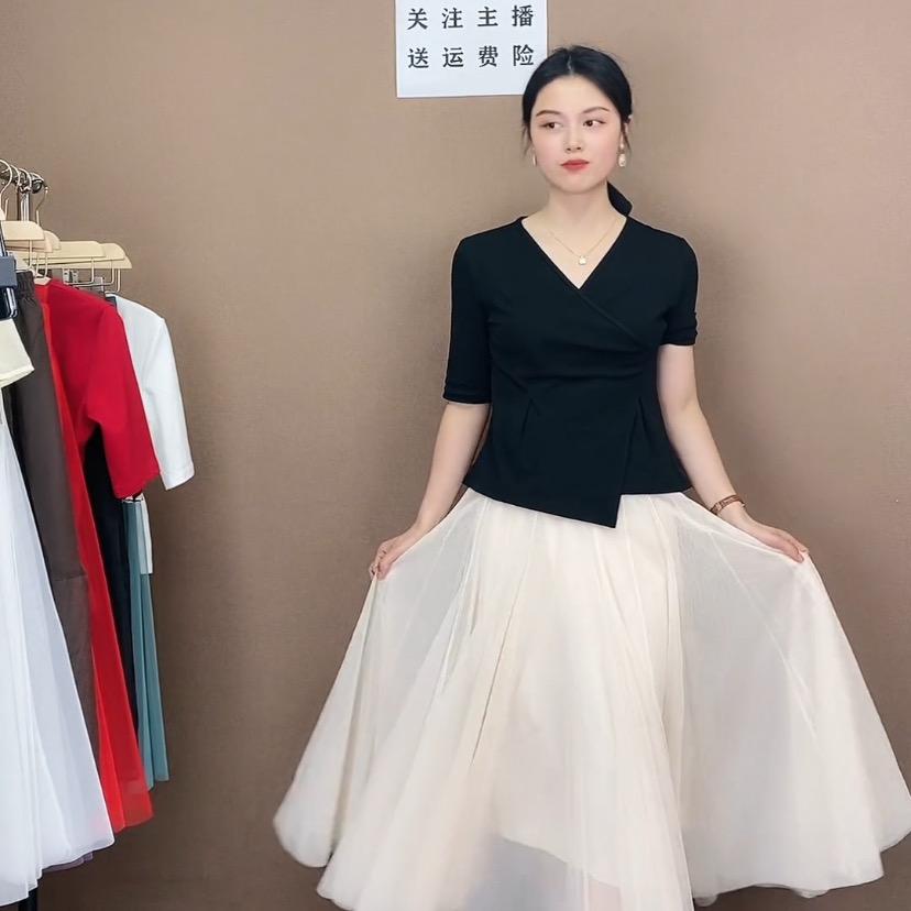 王小柒女装
