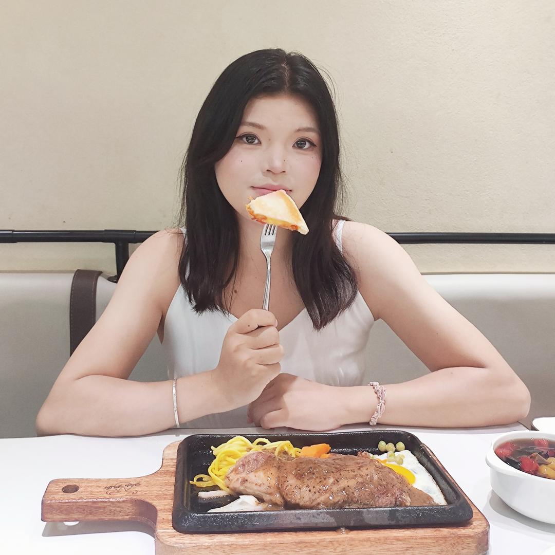 纯情性感母蟑螂