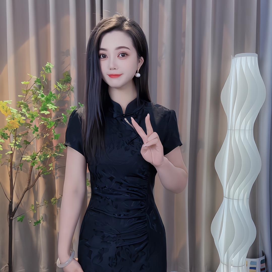 宏依莲女装