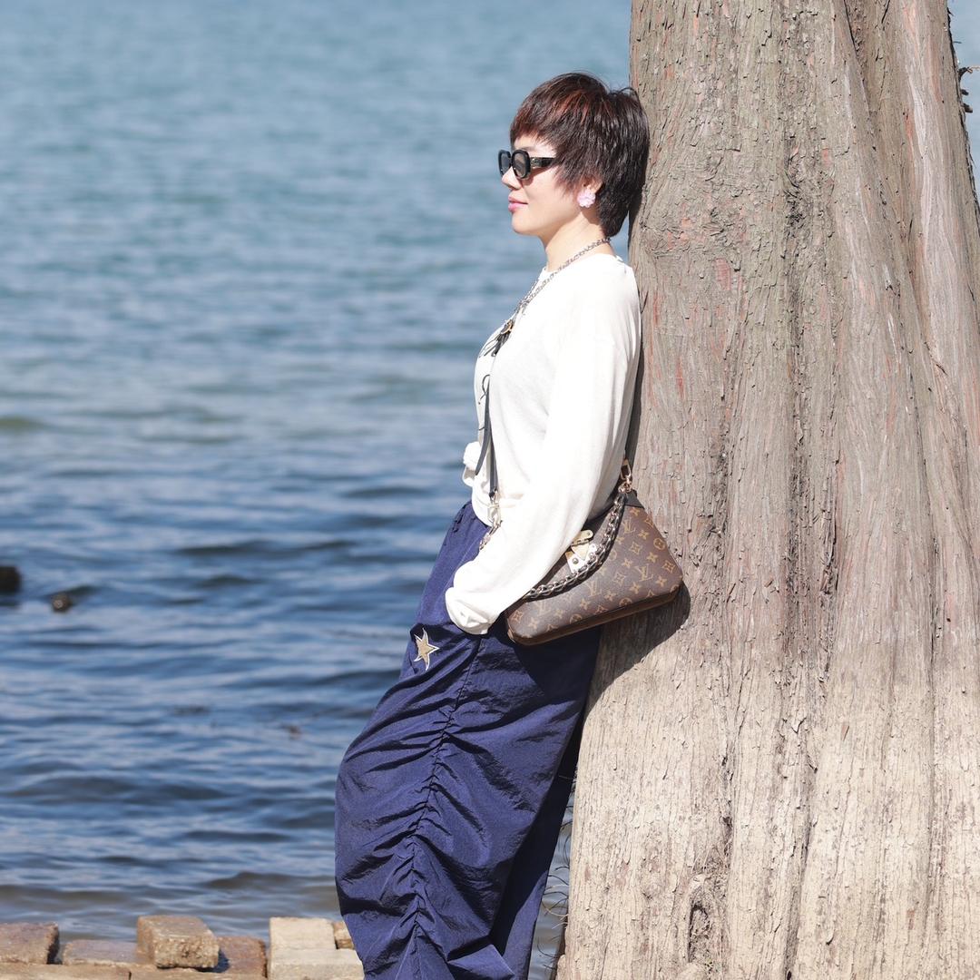 可盐可甜的娜小妖