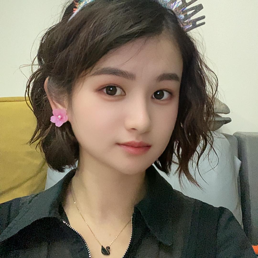 村里🈶️个姑娘叫小芳🤣🤣文案