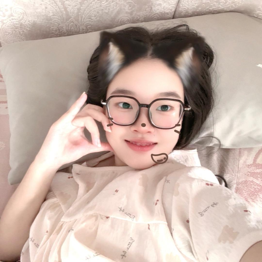 摆烂的张小脸