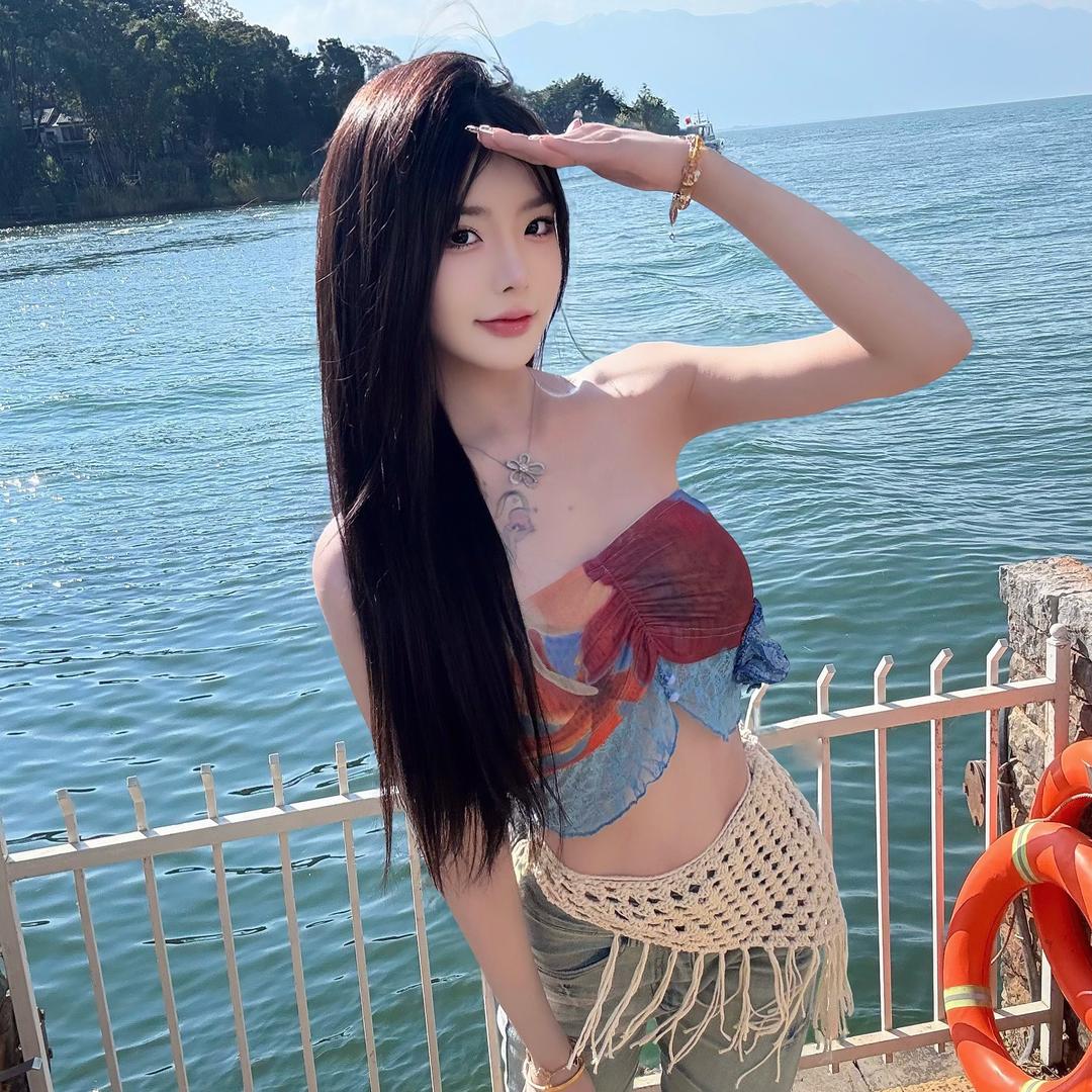 小u.