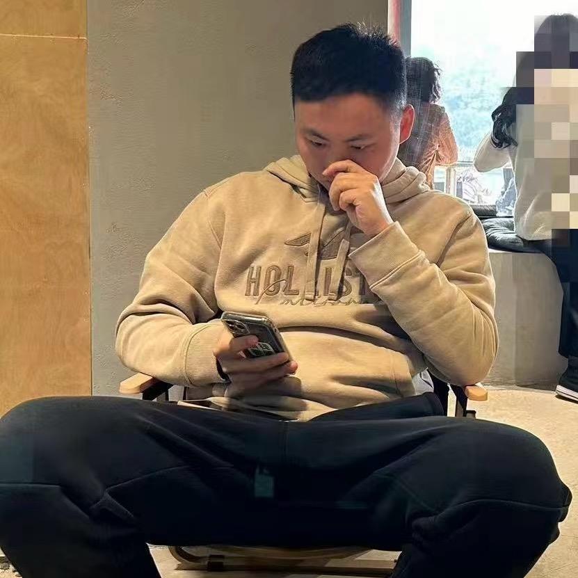 钢钢有点忙