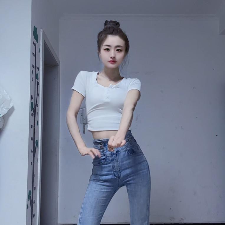 婷婷😊