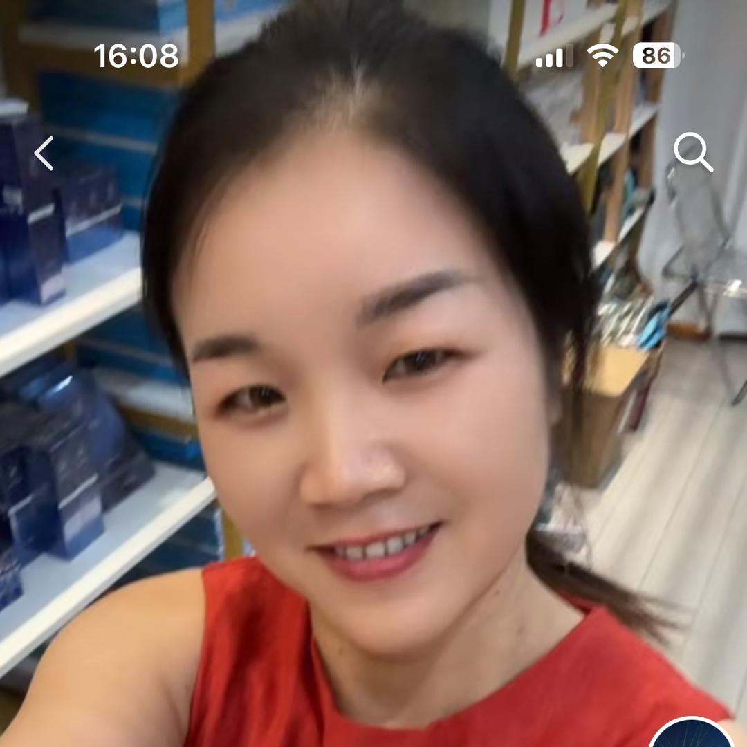 童话村童装刘芬