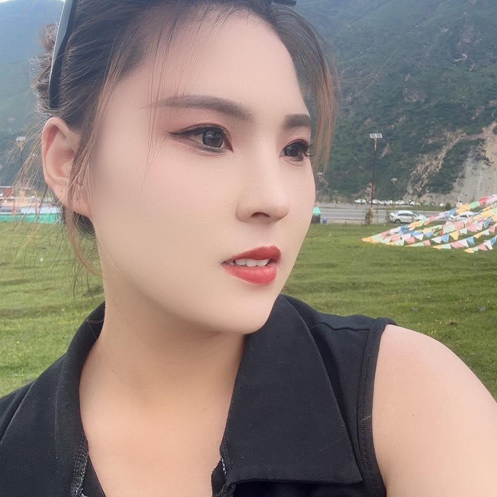 ༄༅一介俗人༄༅