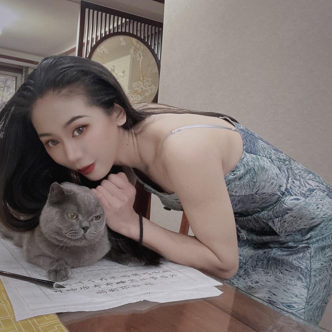 早太阳童鞋服饰