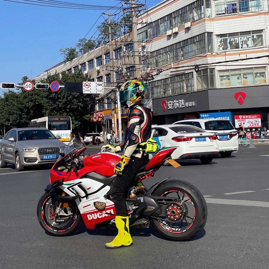 成都风马机车小姚二手摩托车