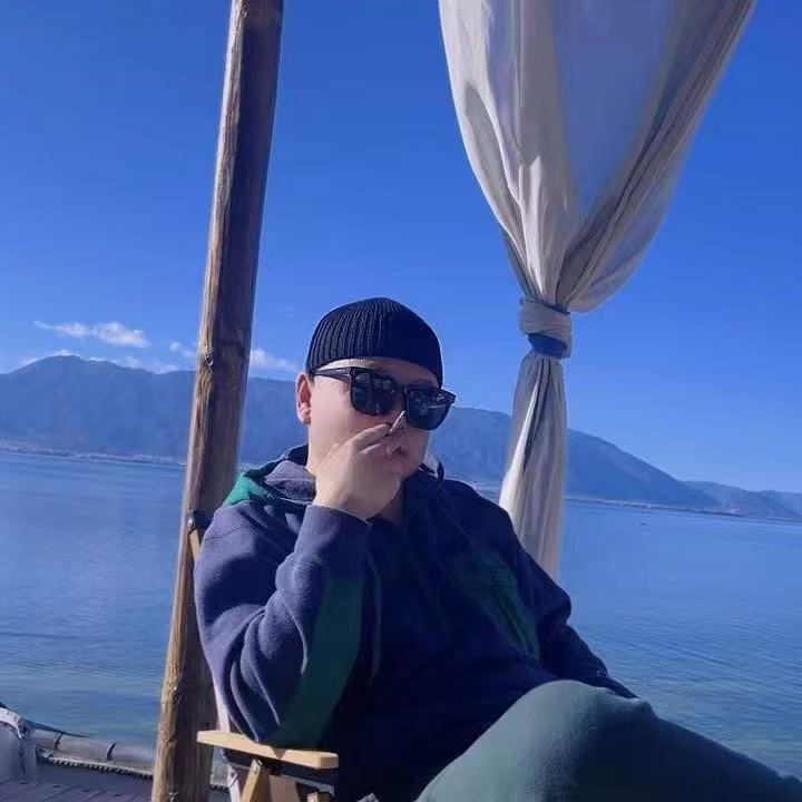 我是英哥，来这里坐坐。