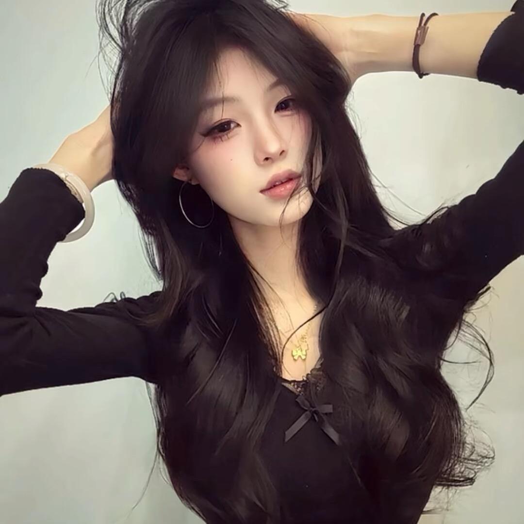 🧚🏻‍♀️.
