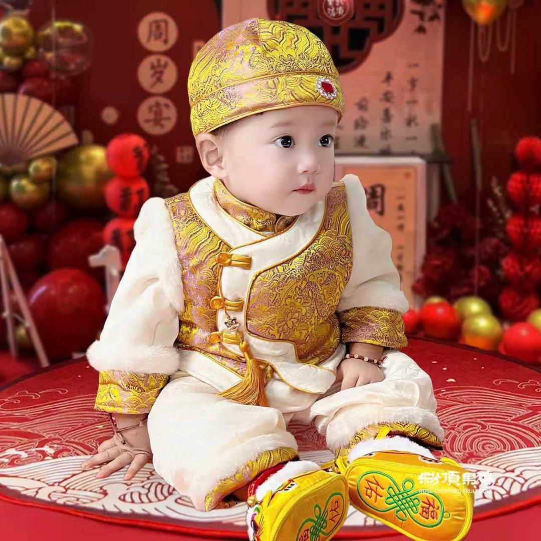 粉顶果鸠宝宝唐装