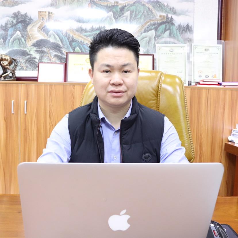 富连兴连接器易先生