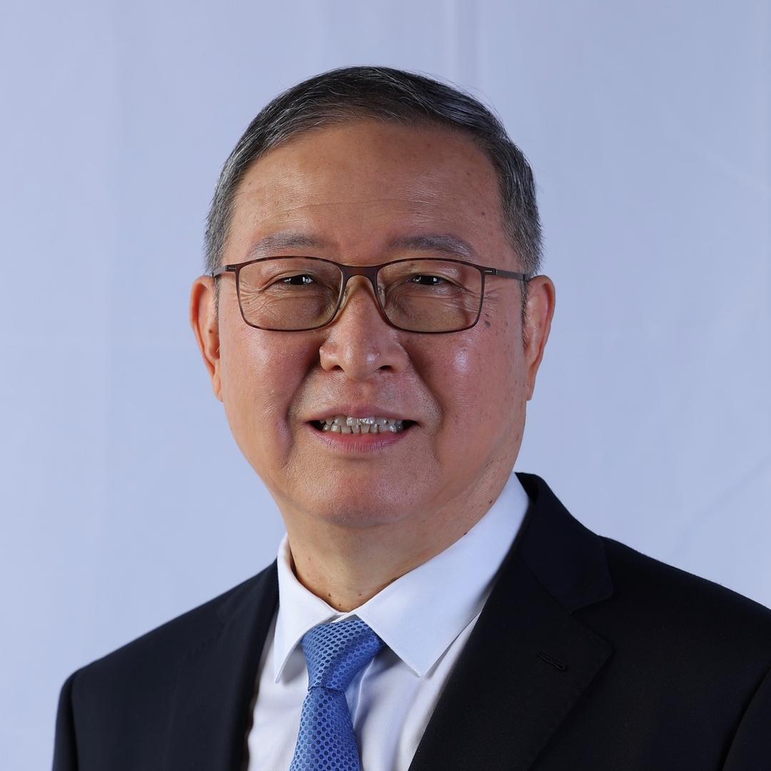 眼科医生王利华