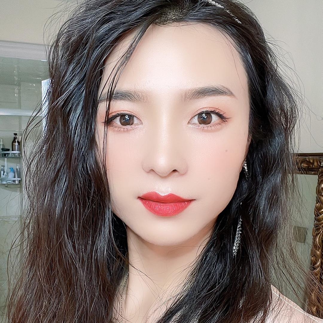 维维一笑
