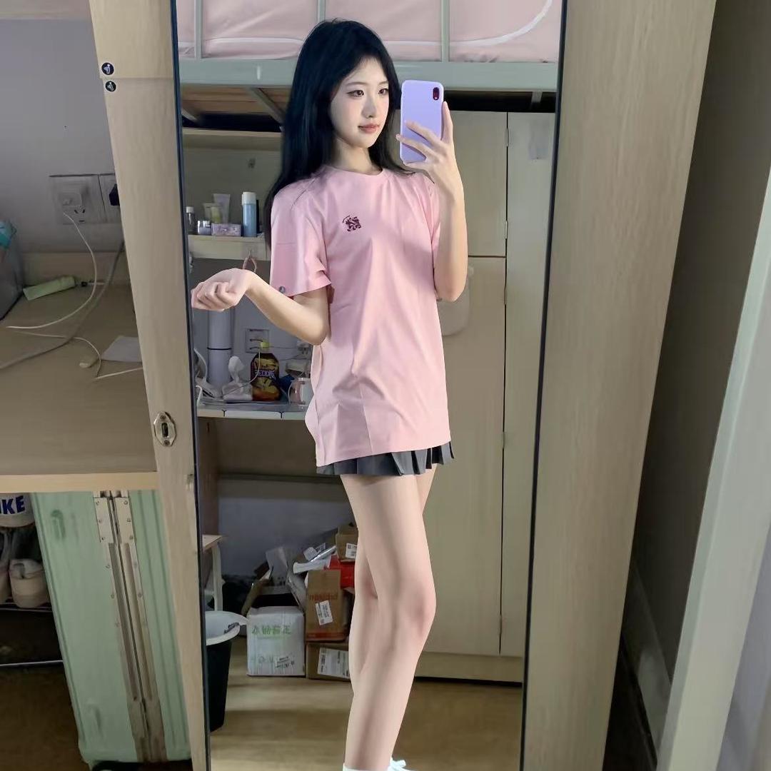 妮娜.分