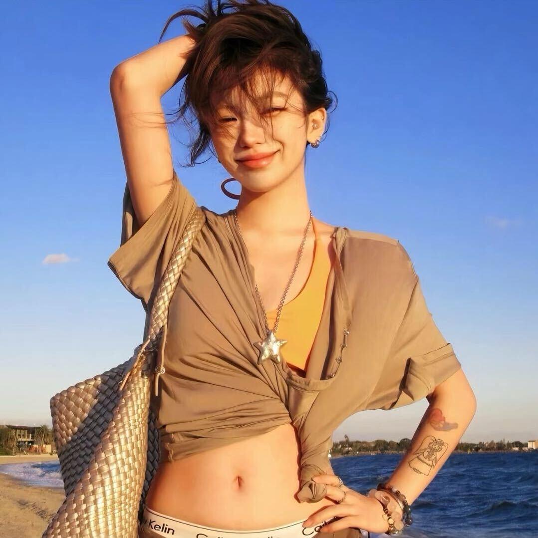 娜娜子.