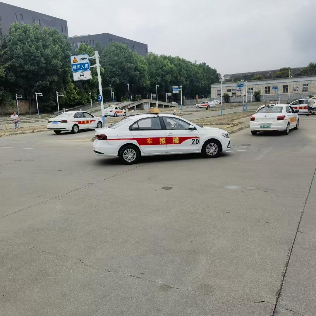 鑫鸿蜀州大小车技术